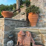 The Stonehouse Дом отдыха *