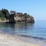 Дом отдыха The Stonehouse *