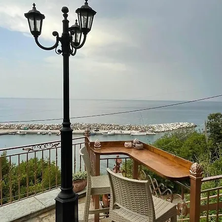 The Stonehouse Nyaraló