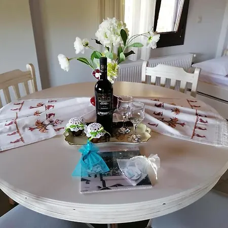 The Stonehouse * Keramídi