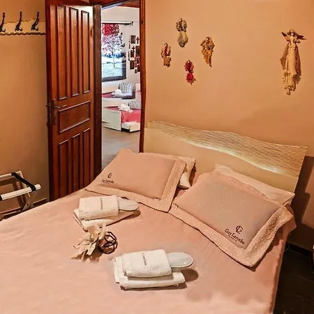 The Stonehouse Nyaraló Keramídi